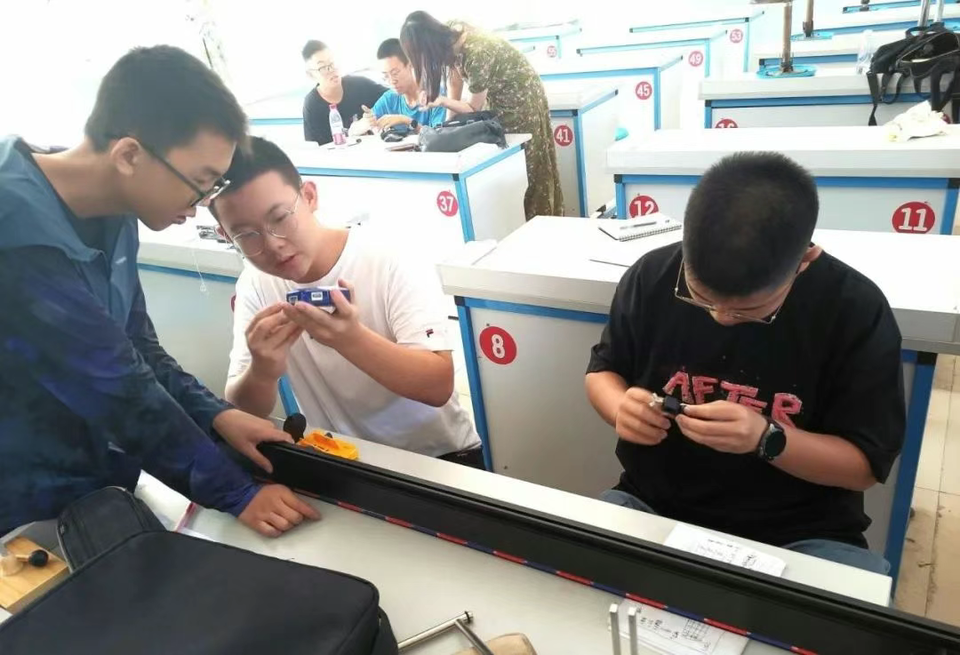 近年来, 组别