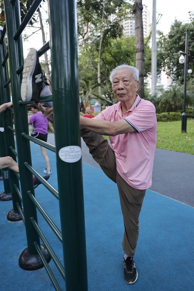 也很不错, 看见有年轻